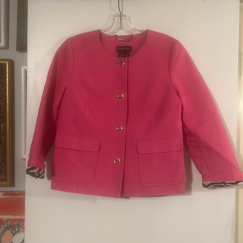 Dana Buchman hot pink lightweight jacket. Zebra partial lining Toggle closure.